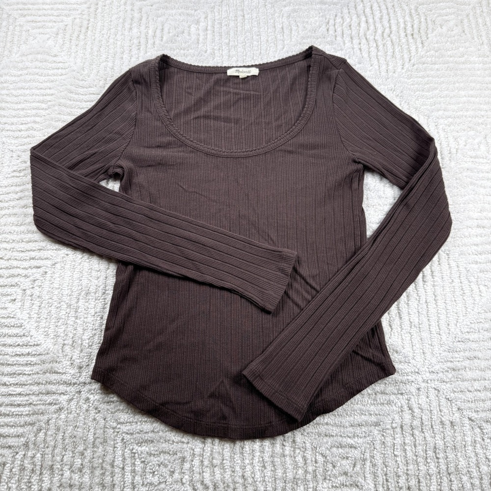 Madewell Ribbed Long Sleeve Scoop Neck Top in Dark Brown